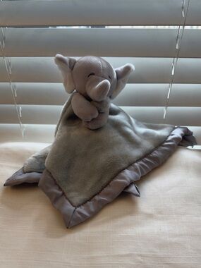 Carter’s Elephant Security Blanket (Lovey)